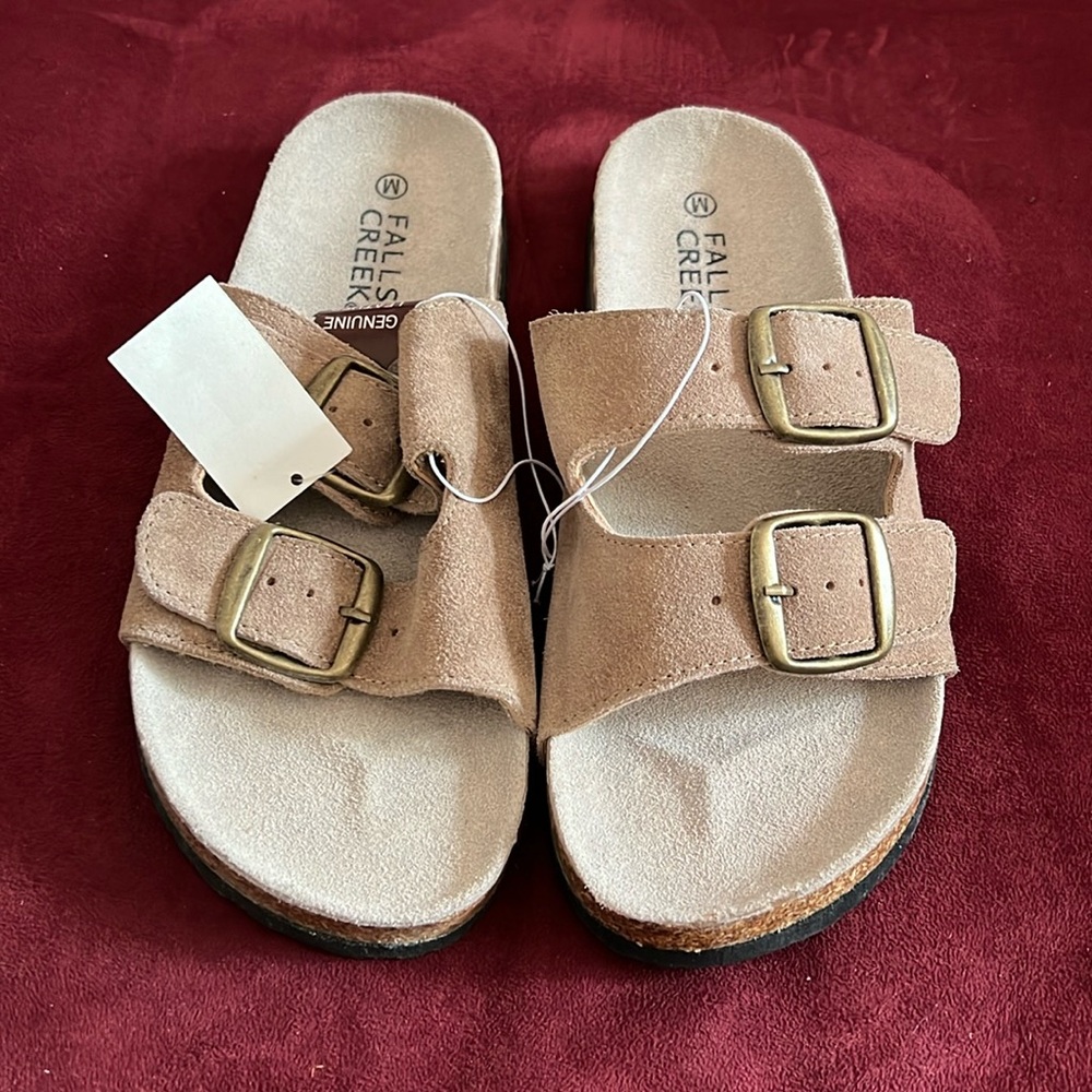 NWT Falls Creek tan leather sandals (size M)